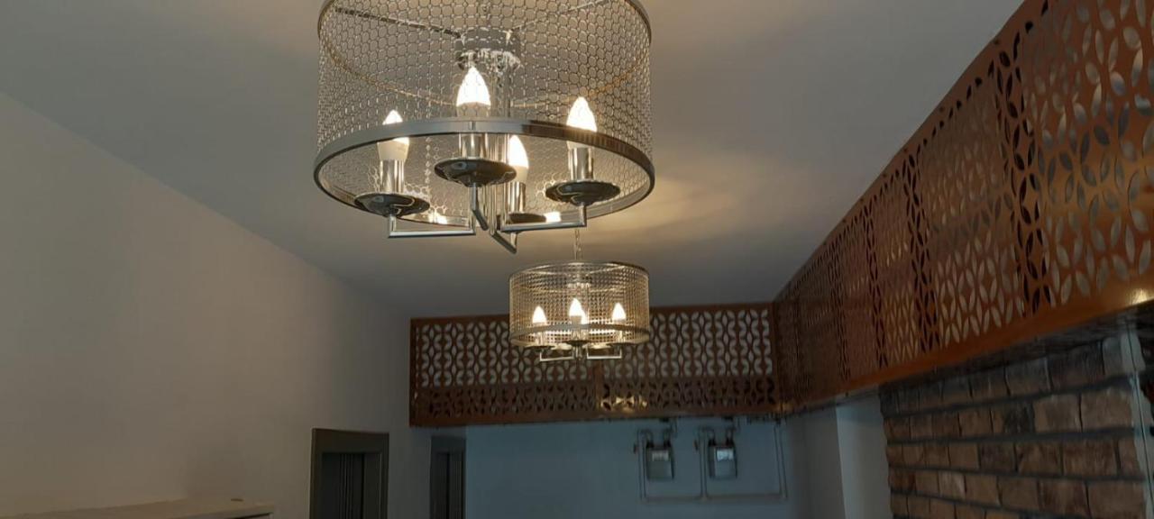 Coresi, 2 Camere, Sleeps 6 Large Private Garden Apartment Pets Welcome Braszów Zewnętrze zdjęcie